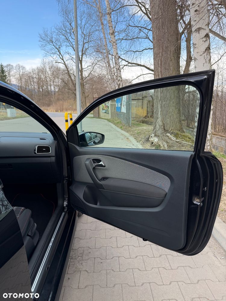 Volkswagen Polo 1.4 DSG GTI - 22