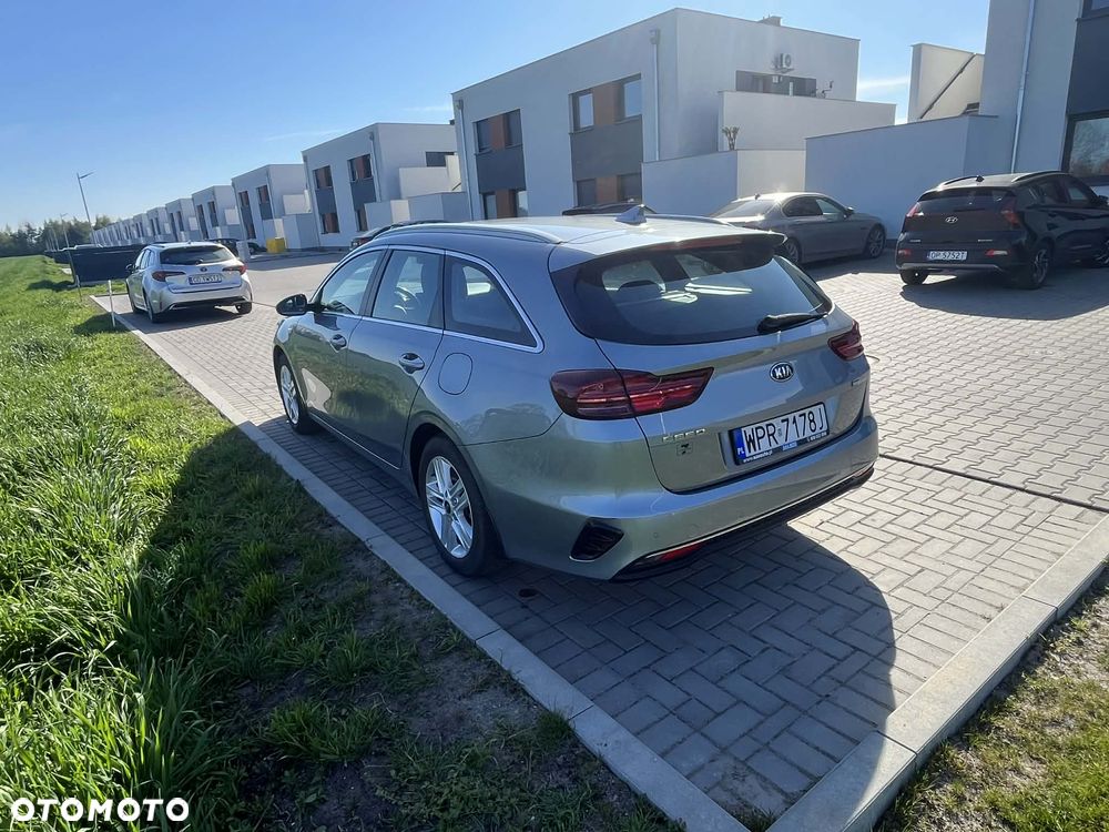 Kia Ceed 1.6 CRDi mHEV M - 14