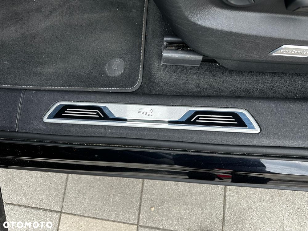 Volkswagen Touareg 3.0 V6 TDI 4Motion R-Line - 16