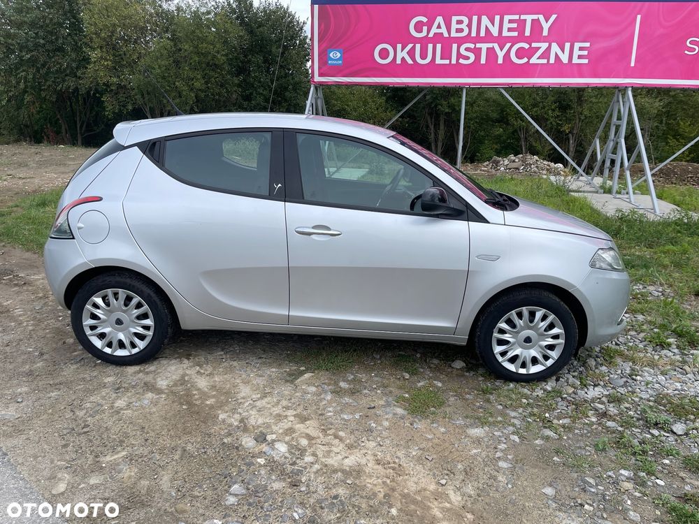 Lancia Ypsilon - 3