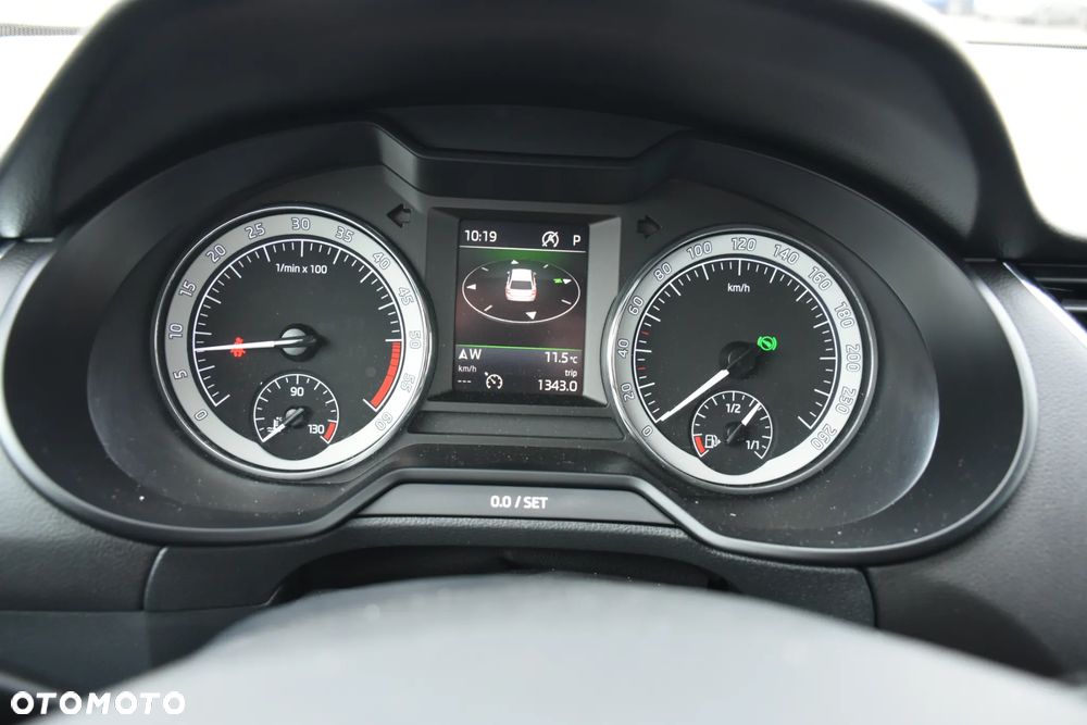 Skoda Octavia 2.0 TDI DSG Ambition - 17