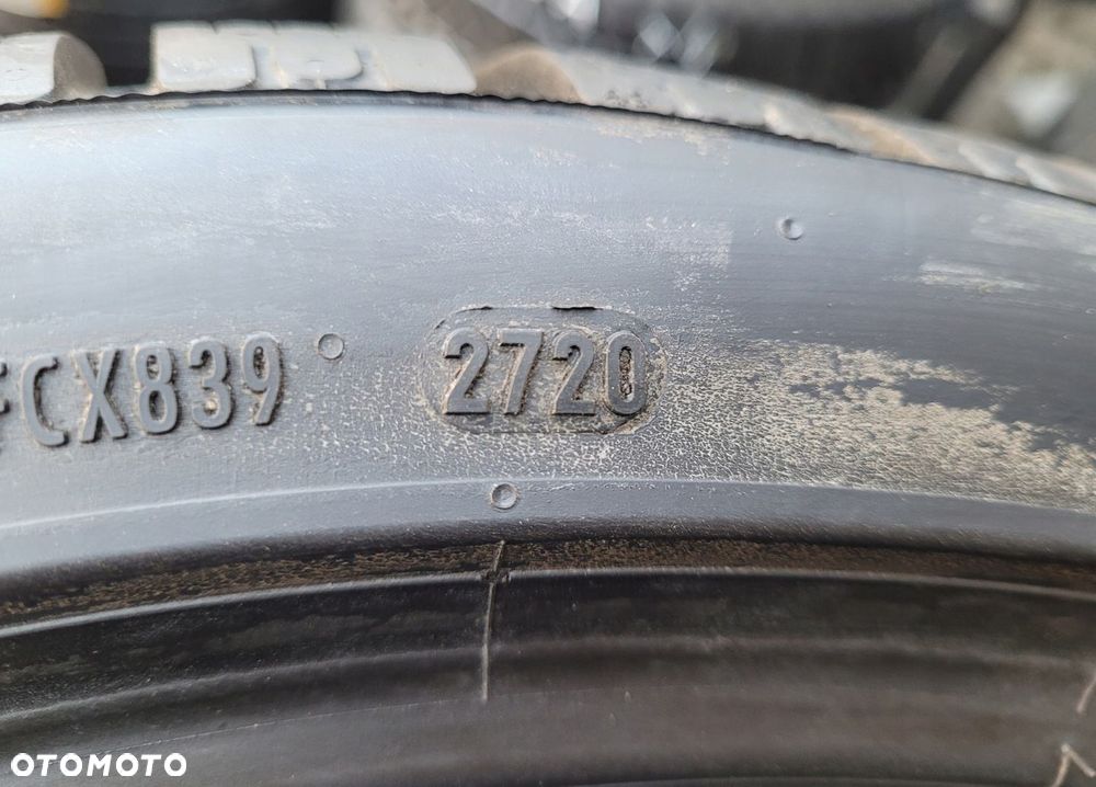 4x Pirelli P Zero Winter 235/40R19 92V Z754A - 10