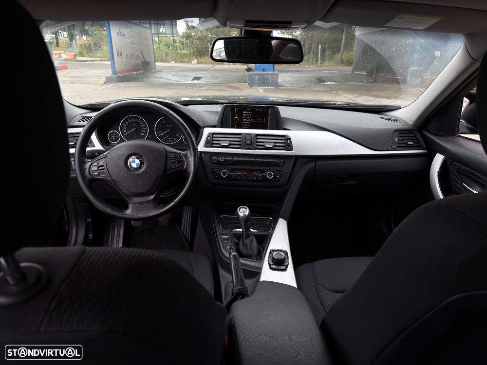 BMW 316 d Pack M - 8