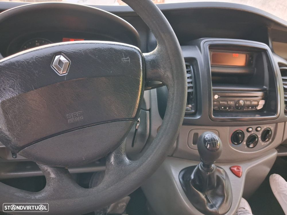 Renault Trafic 2.0 DCI - 15