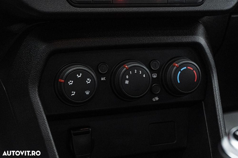 Dacia Logan TCe 90 MT6 Prestige - 11