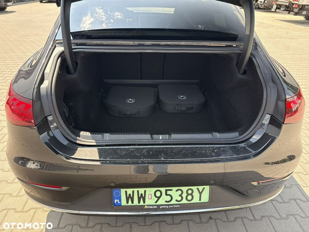 Mercedes-Benz EQE - 16