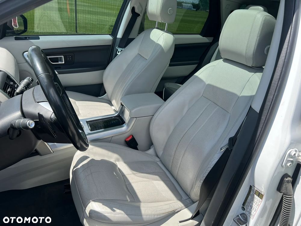 Land Rover Discovery Sport 2.0 Si4 HSE - 9