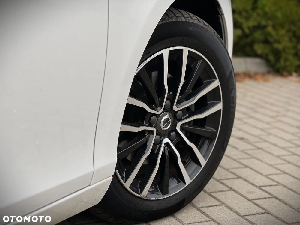 Volvo V40 D2 Momentum - 25