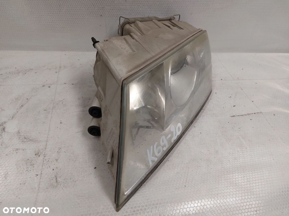 .  LAMPA PRZOD PRZEDNIA LEWA SKODA OCTAVIA 2 - 3