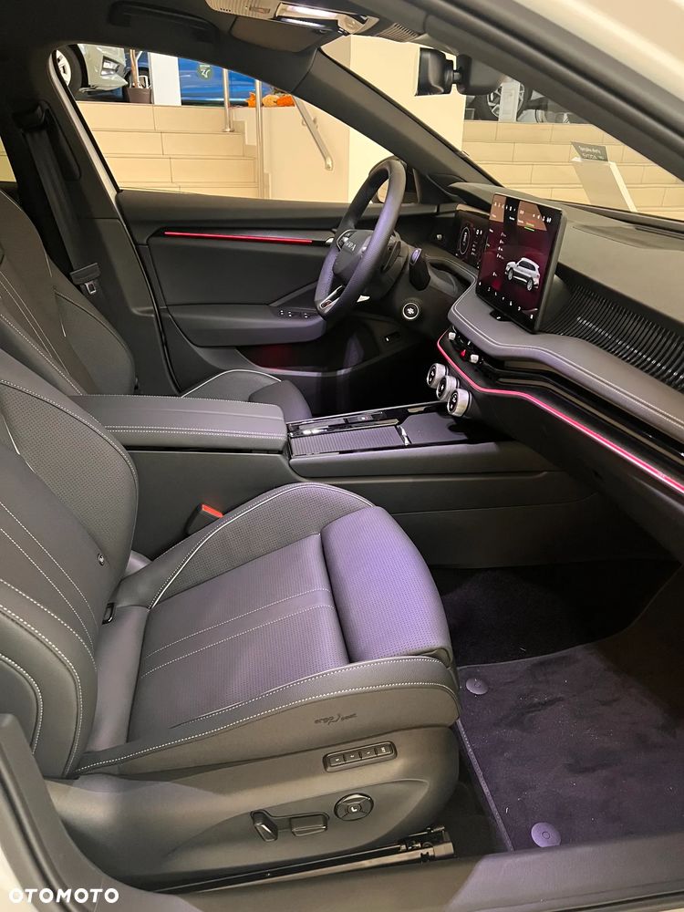 Skoda Superb 2.0 TSI Sportline DSG - 12