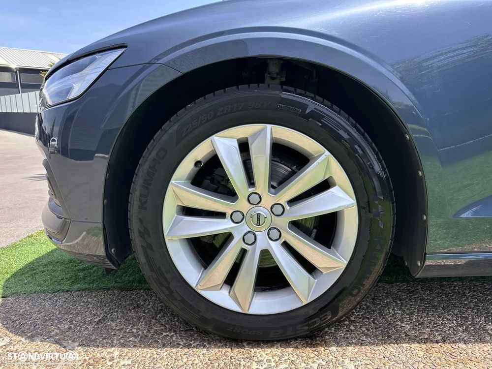 Volvo V60 2.0 D3 Momentum Plus - 18