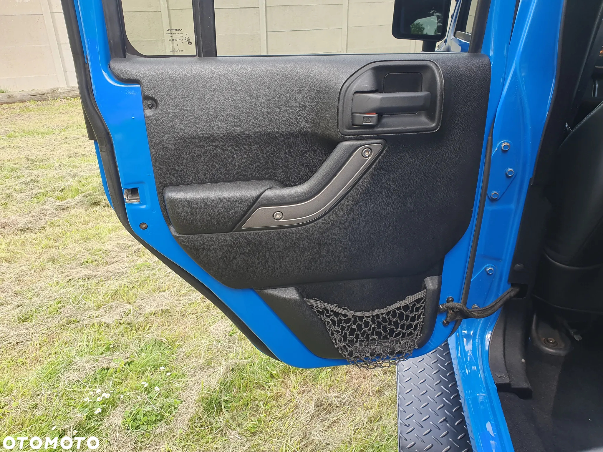 Jeep Wrangler Unlimited 3.8 Automatik Sahara - 25