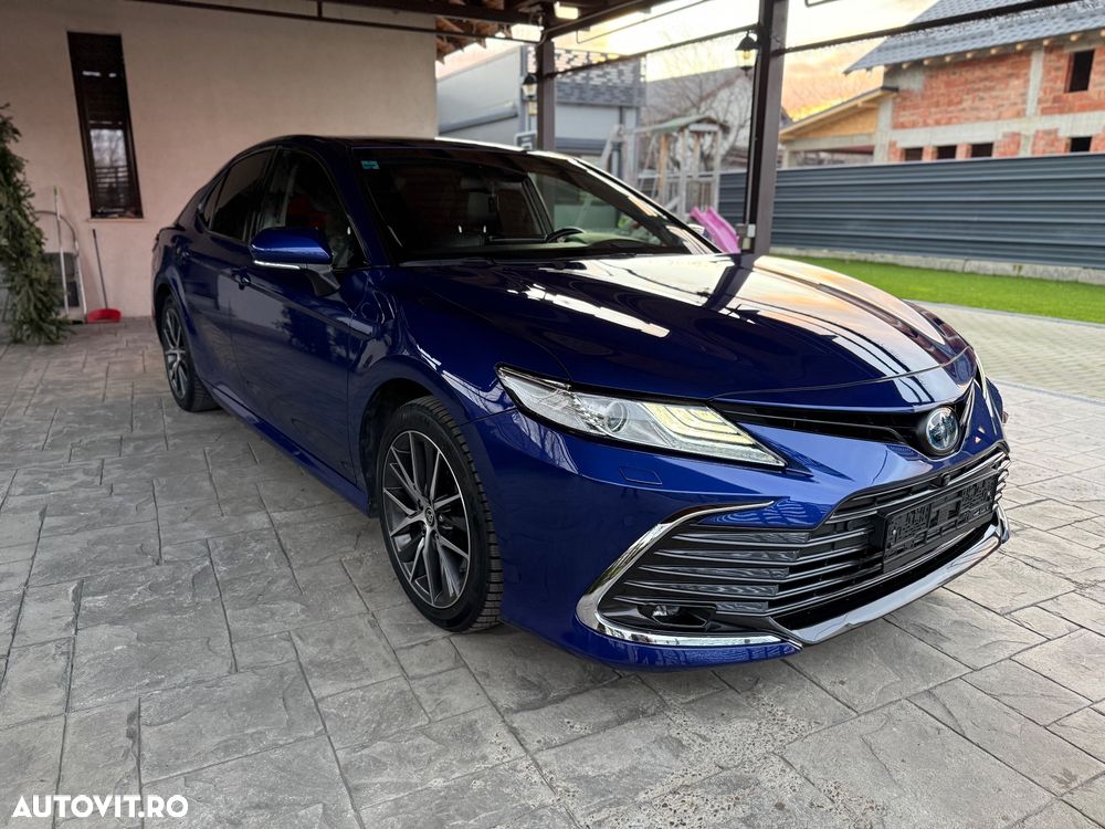 Toyota Camry 2.5 Hybrid Exclusive - 2