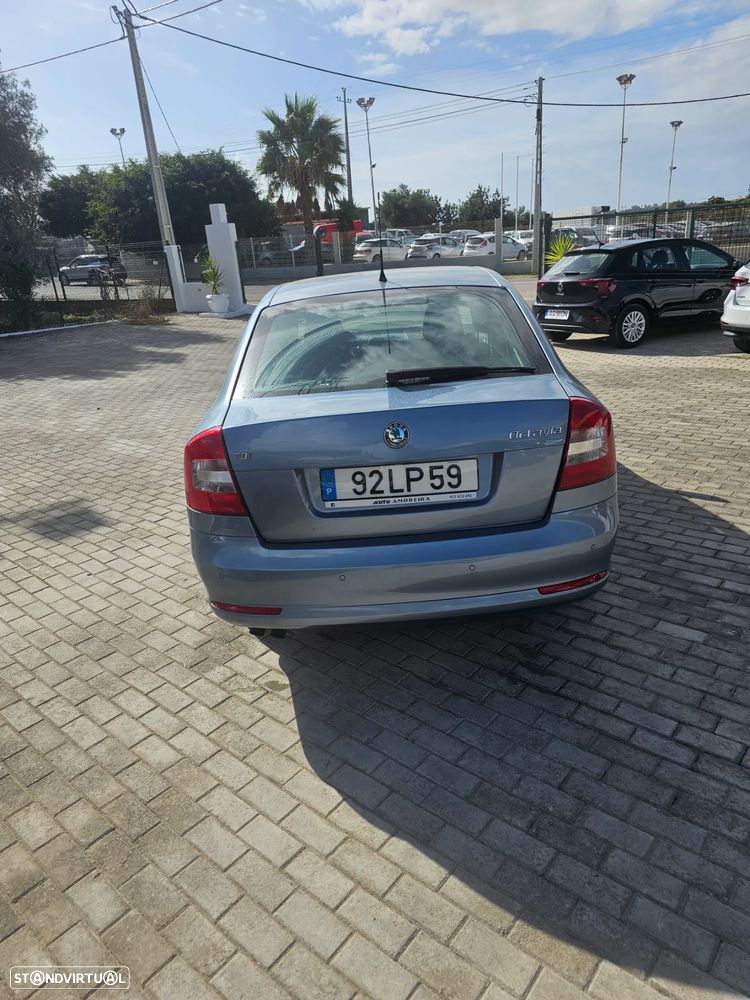 Skoda Octavia 2.0 TDI Elegance DSG - 3