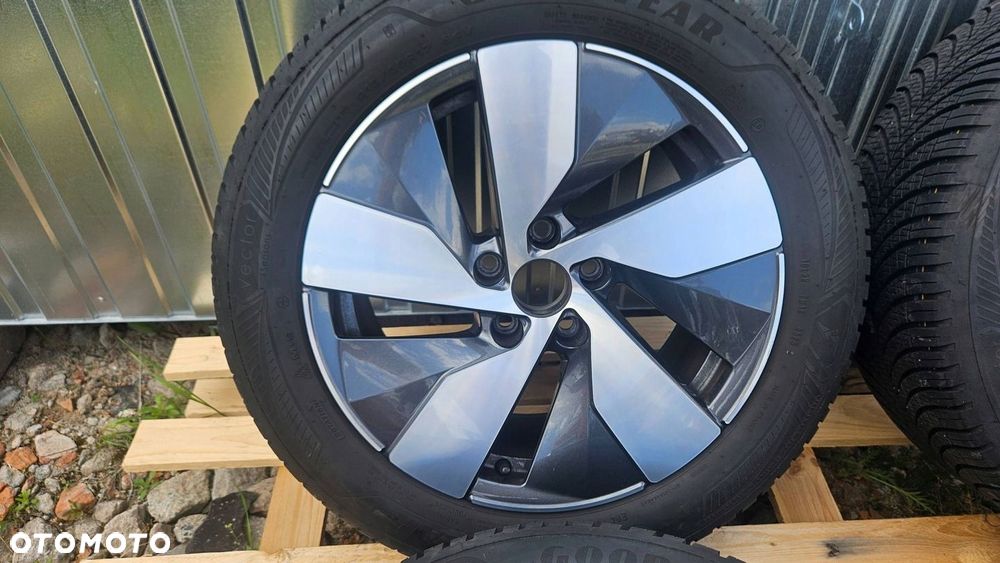 FELGI ALUMINIOWE VW PASSAT 17 7.5J ET41 3J0601025K OPONY ZIMA 215/55/17 - 4