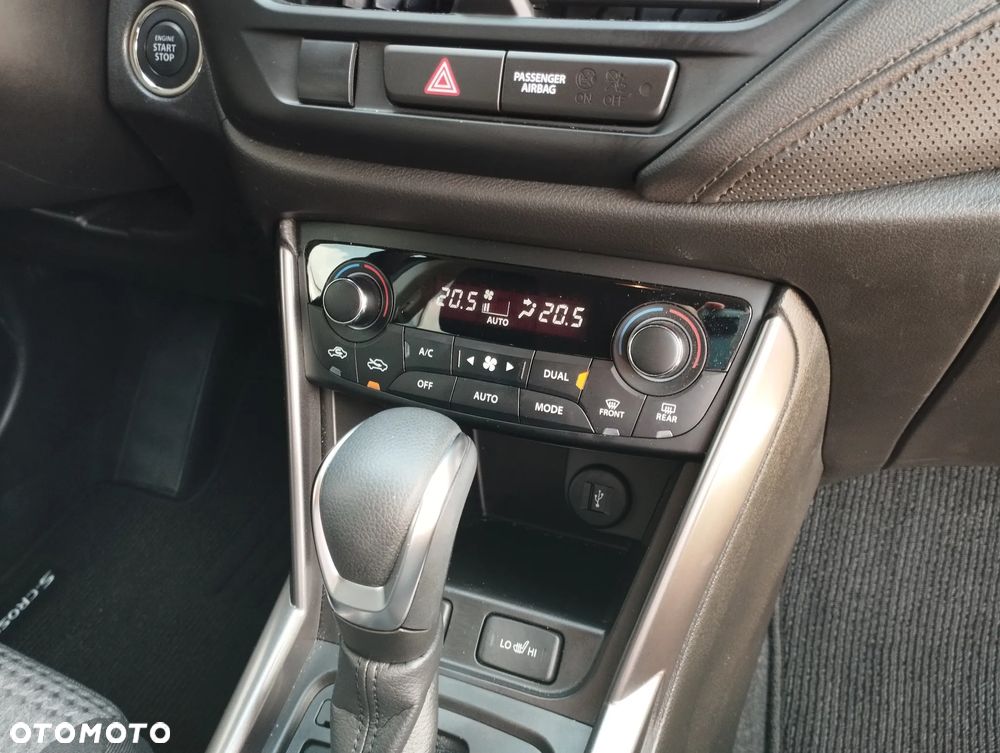 Suzuki SX4 S-Cross ver-1-5-dualjet-hybrid-premium-4wd-ags - 15