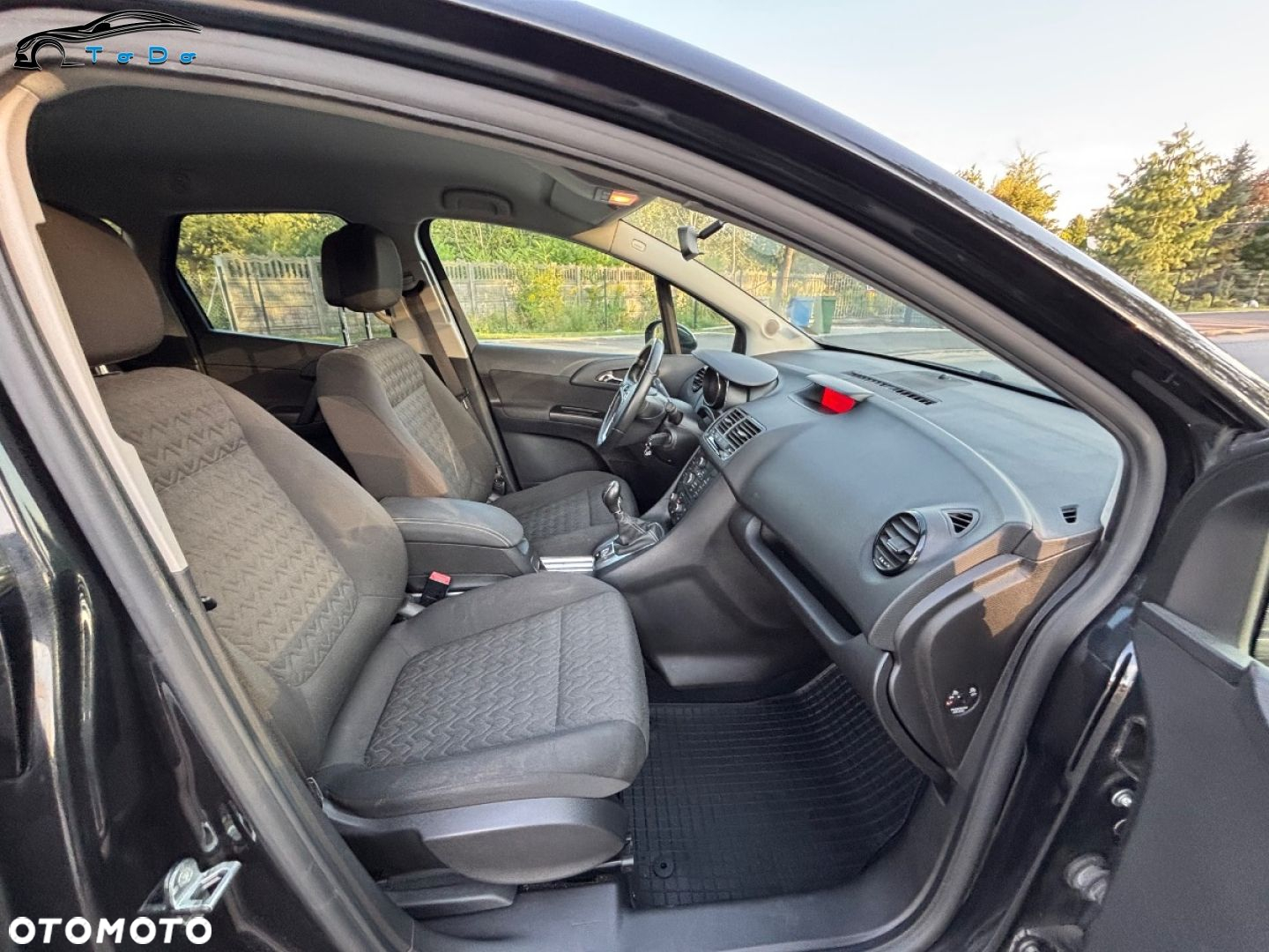 Opel Meriva 1.4 T Design Edition S&S - 26