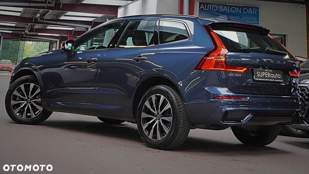 Volvo XC 60 B4 D AWD Plus Dark - 8