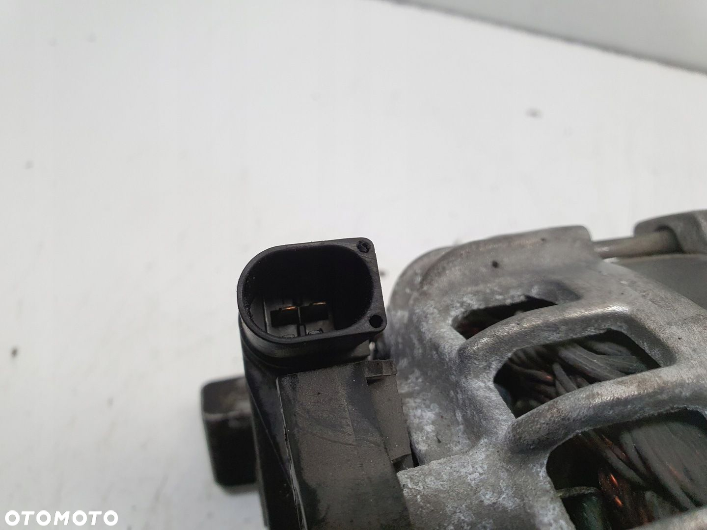 Volvo S60 II V60 2.0 D3 ALTERNATOR - 8