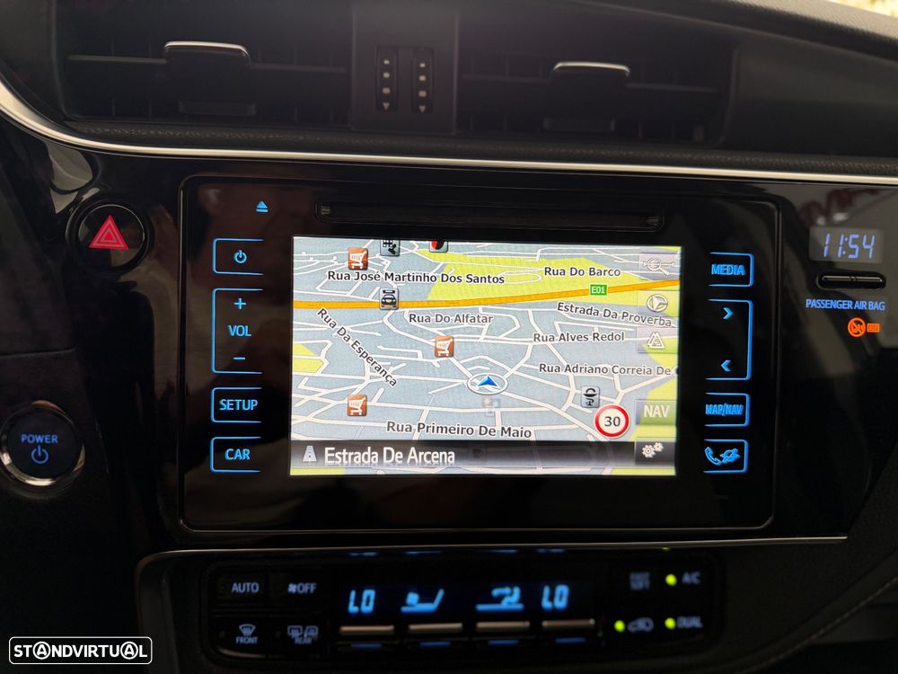 Toyota Auris 1.8 HSD Comfort +P.Sport+Navi - 14