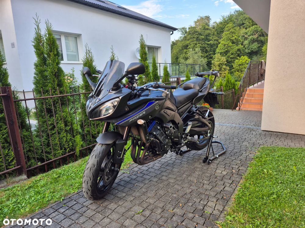 Yamaha FZ8 - 5