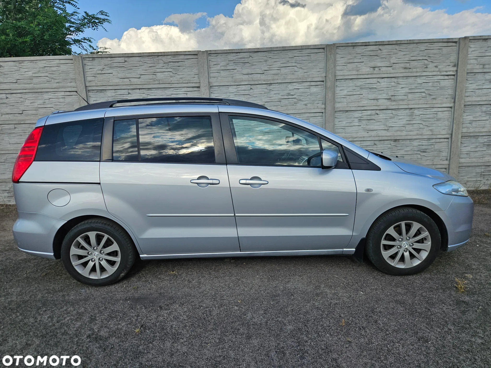 Mazda 5 - 7