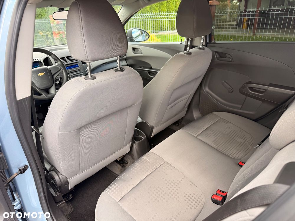 Chevrolet Aveo 1.2 LS - 23
