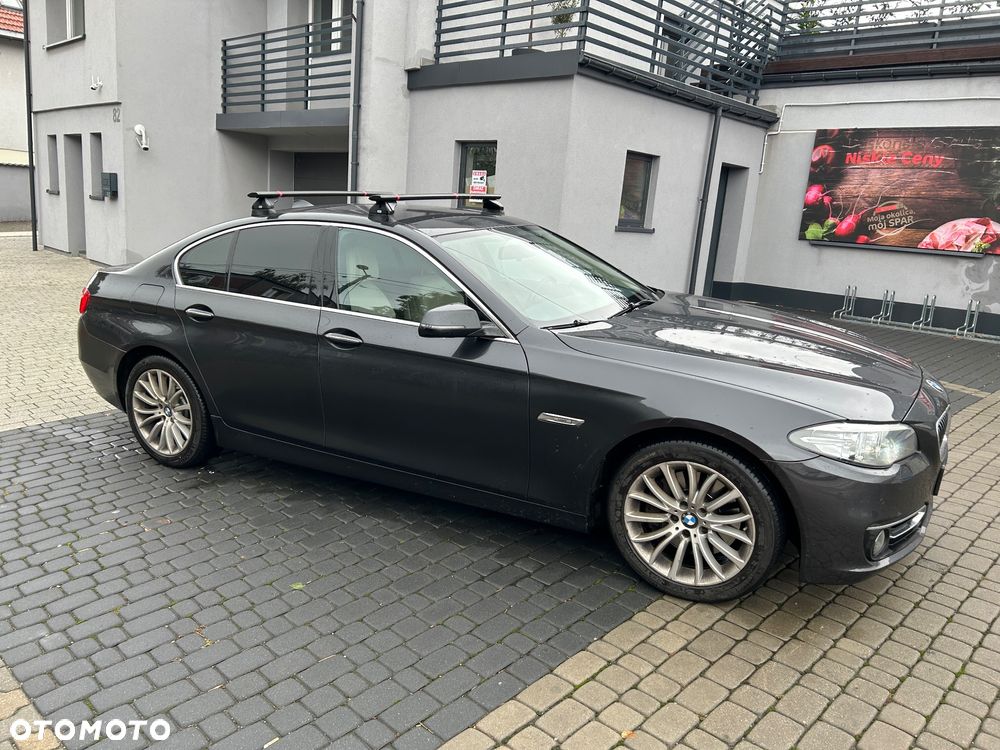 BMW Seria 5 528i xDrive Luxury Line - 2