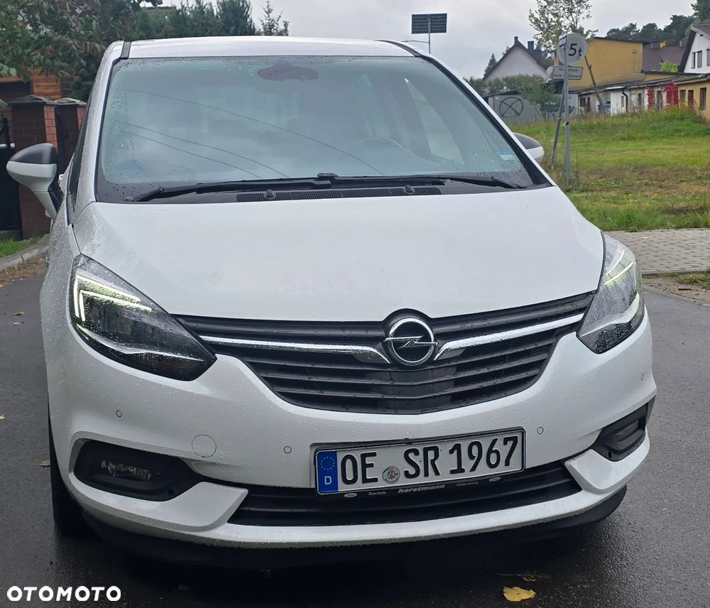 Opel Zafira - 1