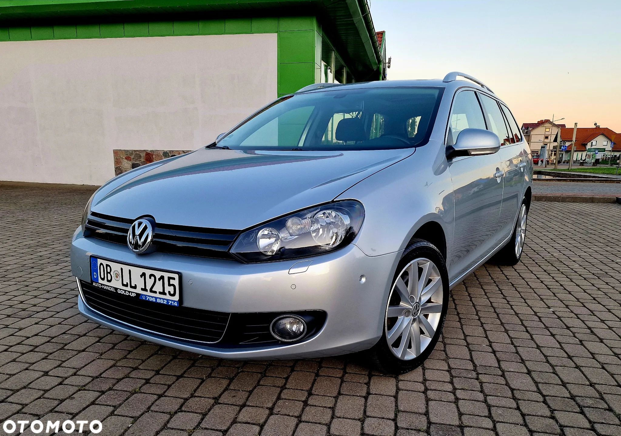 Volkswagen Golf 2.0 TDI DPF Highline - 1