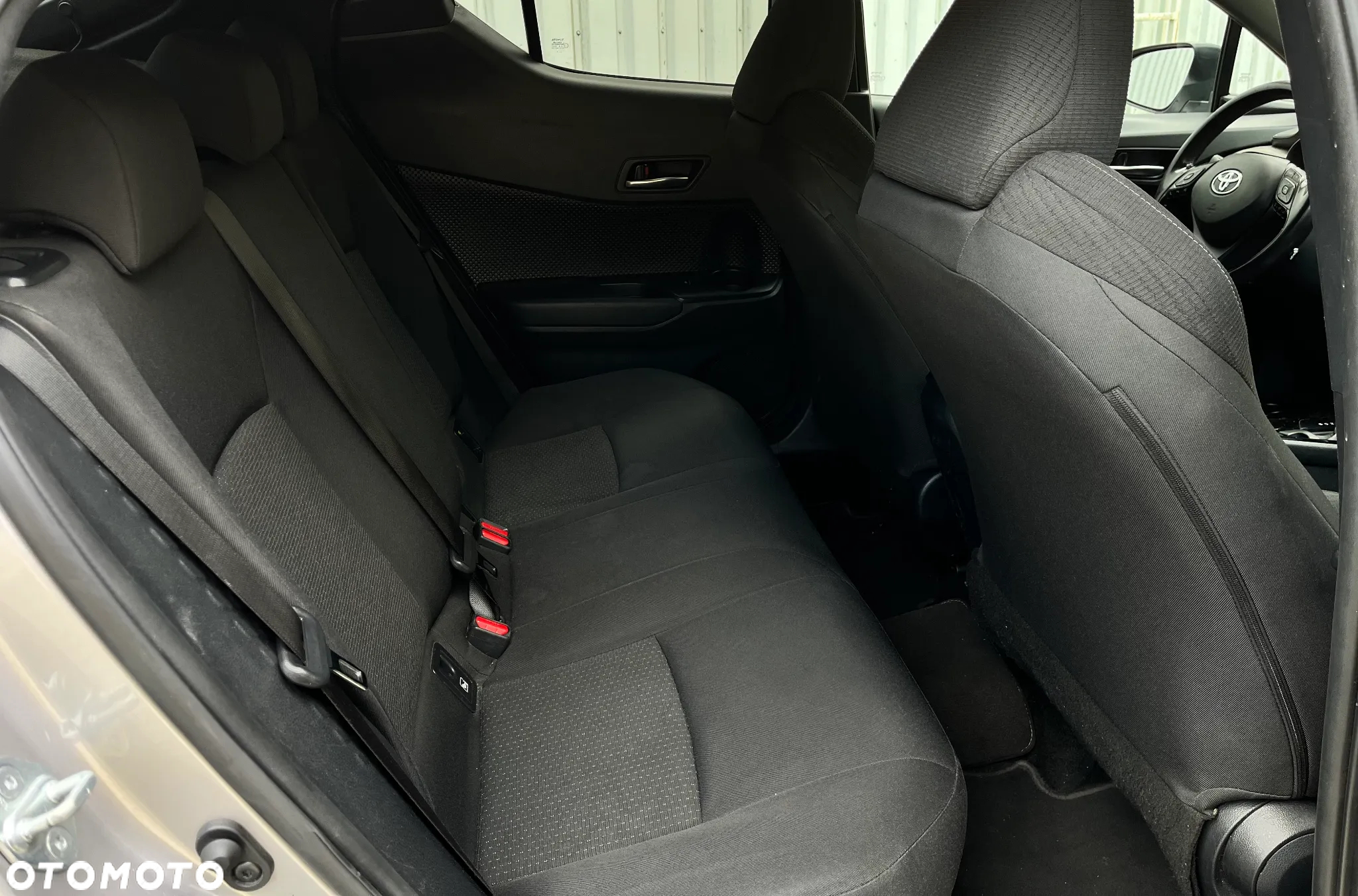 Toyota C-HR 1.8 Hybrid GPF Executive - 11