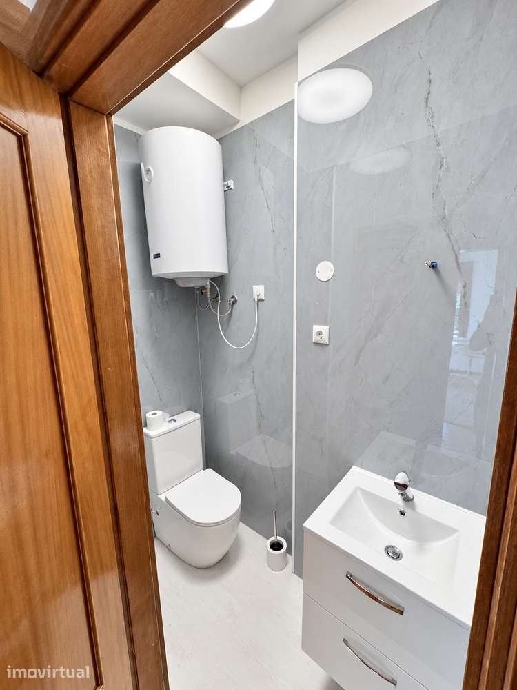 Quarto Individual Mobiliado em Lordelo do Ouro - Grande imagem: 3/5