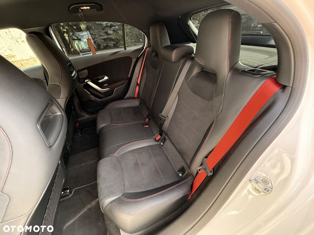 Mercedes-Benz Klasa A 35 AMG 4-Matic 7G-DCT - 14