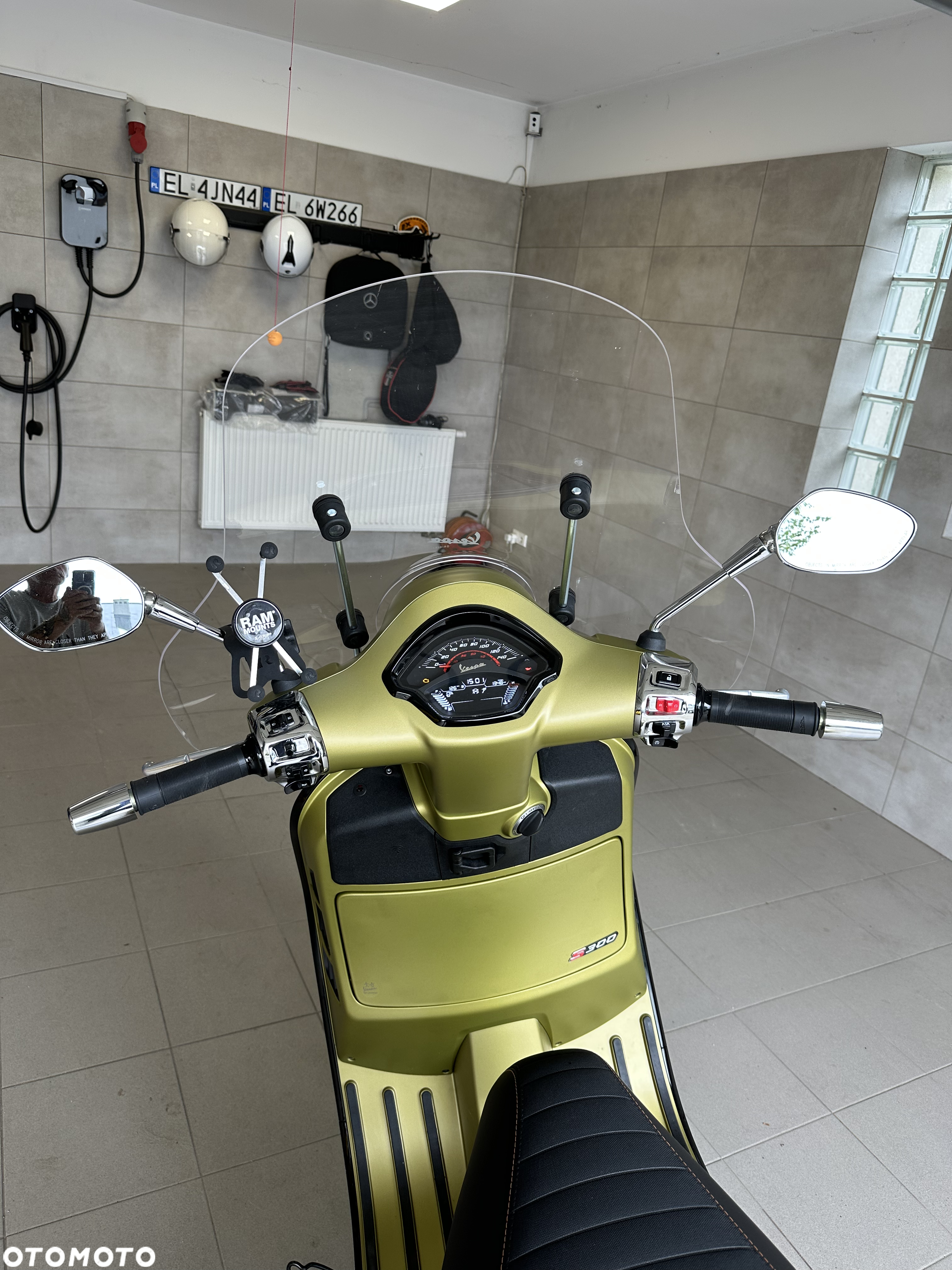 Vespa GTS - 8