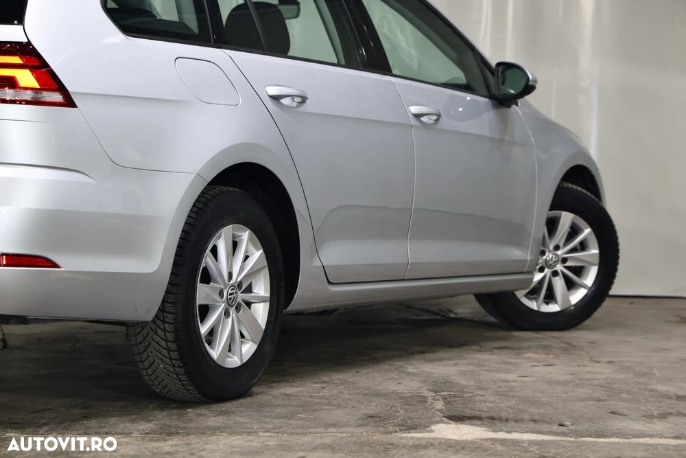 Volkswagen Golf 1.6 TDI SCR Comfortline - 30