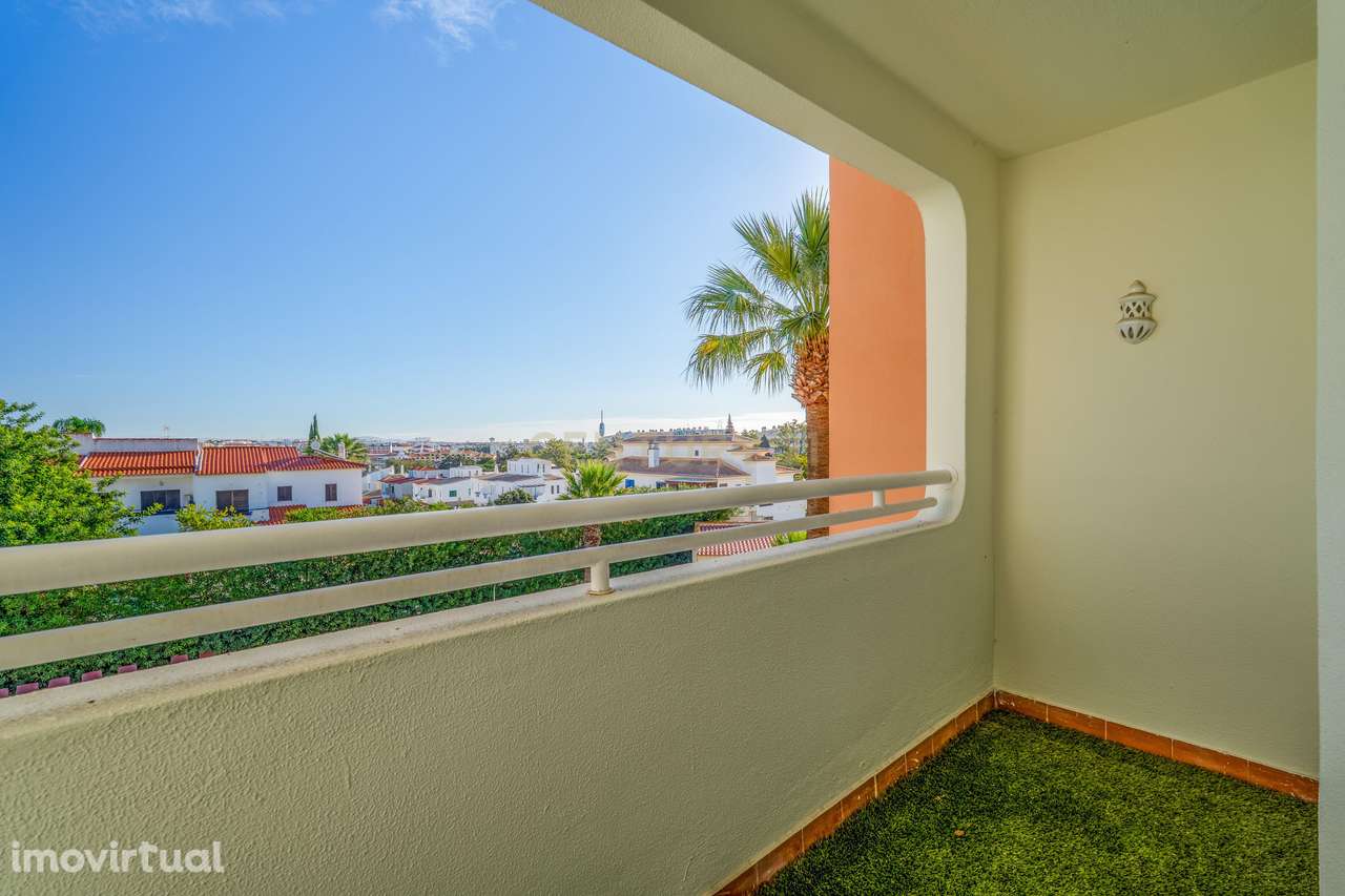 À venda – Apartamento duplex T3 com vista mar – Centro de Albufeira - Grande imagem: 3/41