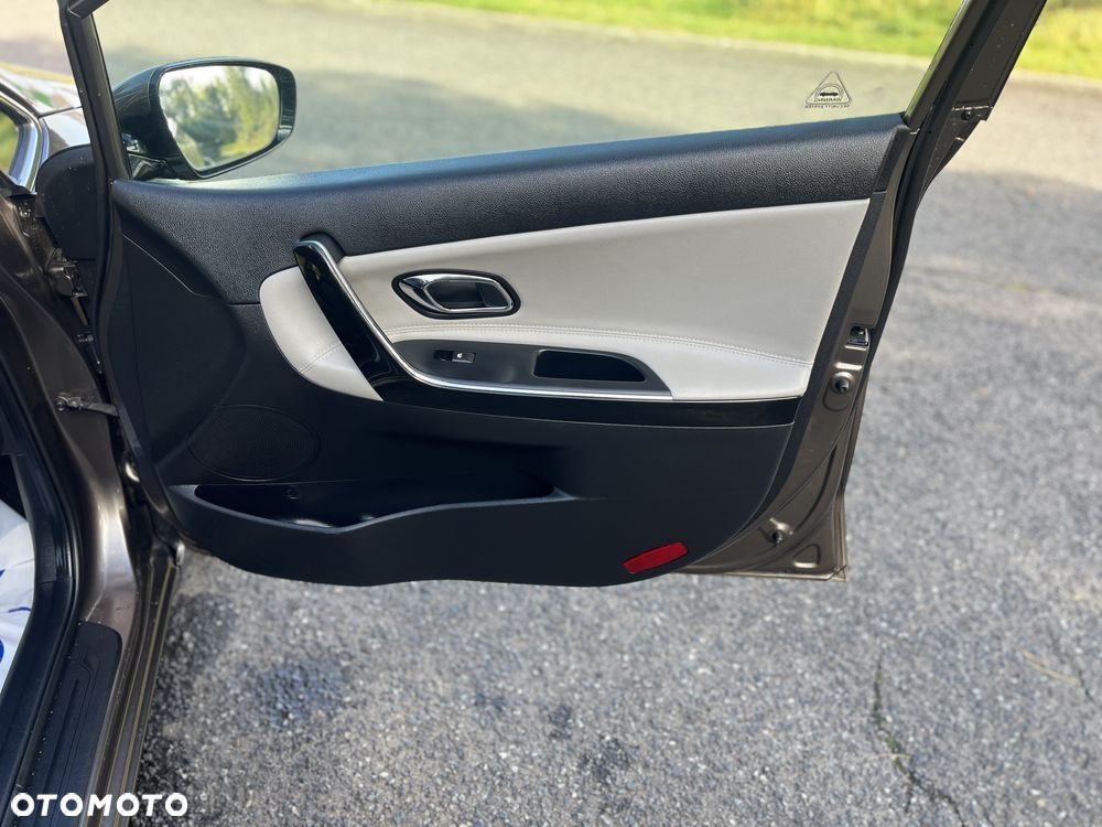 Kia Ceed 1.6 GDI ISG Spirit - 24