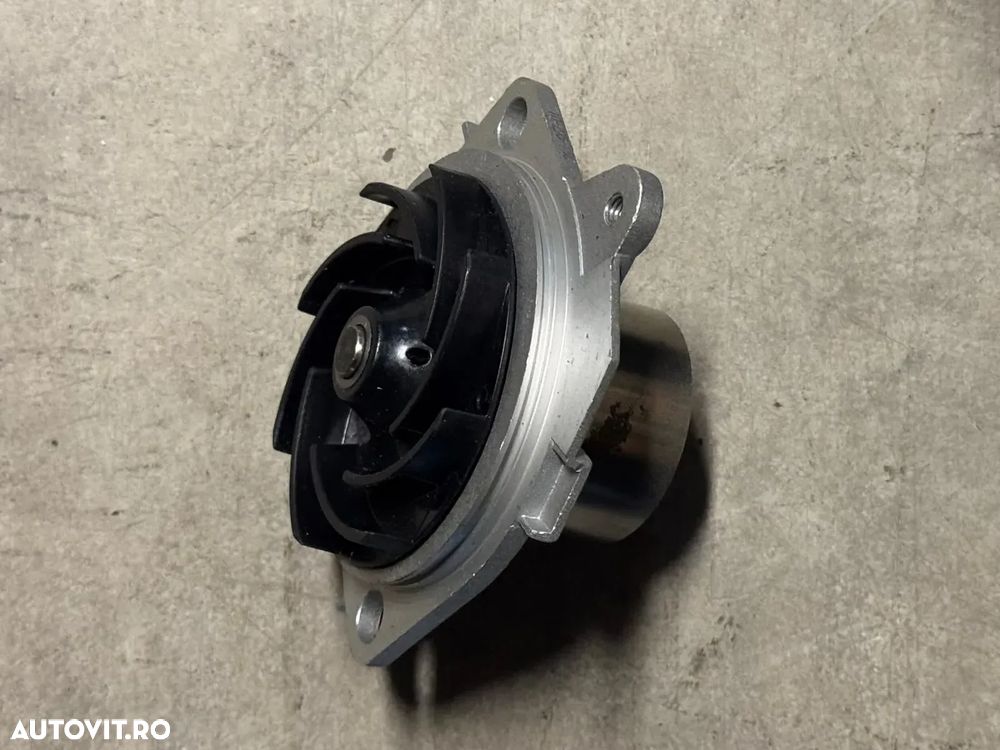 RU66005 | Pompa Apa | Fiat/ Alfa Romeo 1.9 JTD - 2