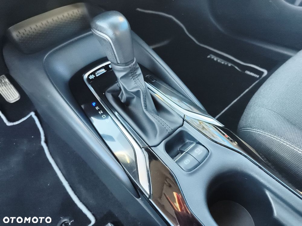 Toyota Corolla 1.8 Hybrid Comfort - 23