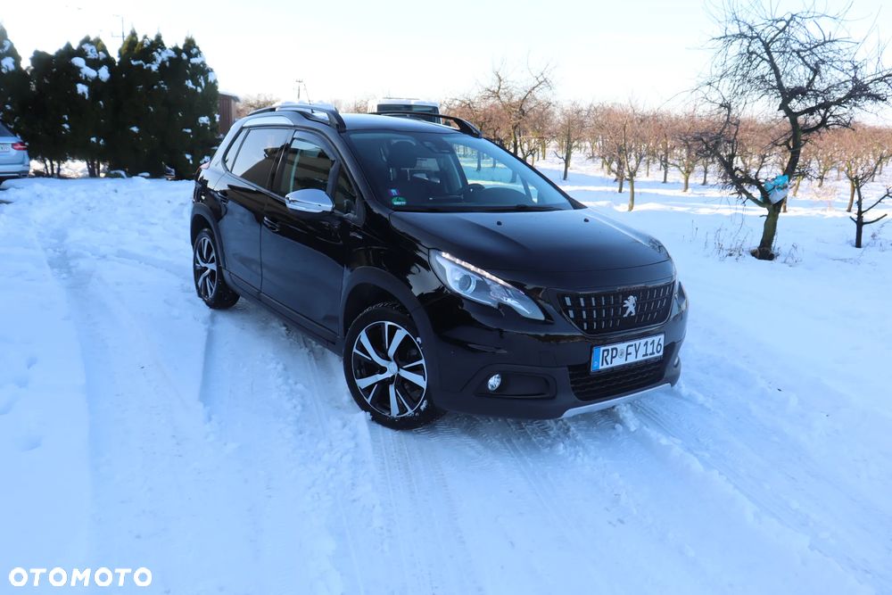 Peugeot 2008 PureTech 130 EAT8 GT Exclusive - 17