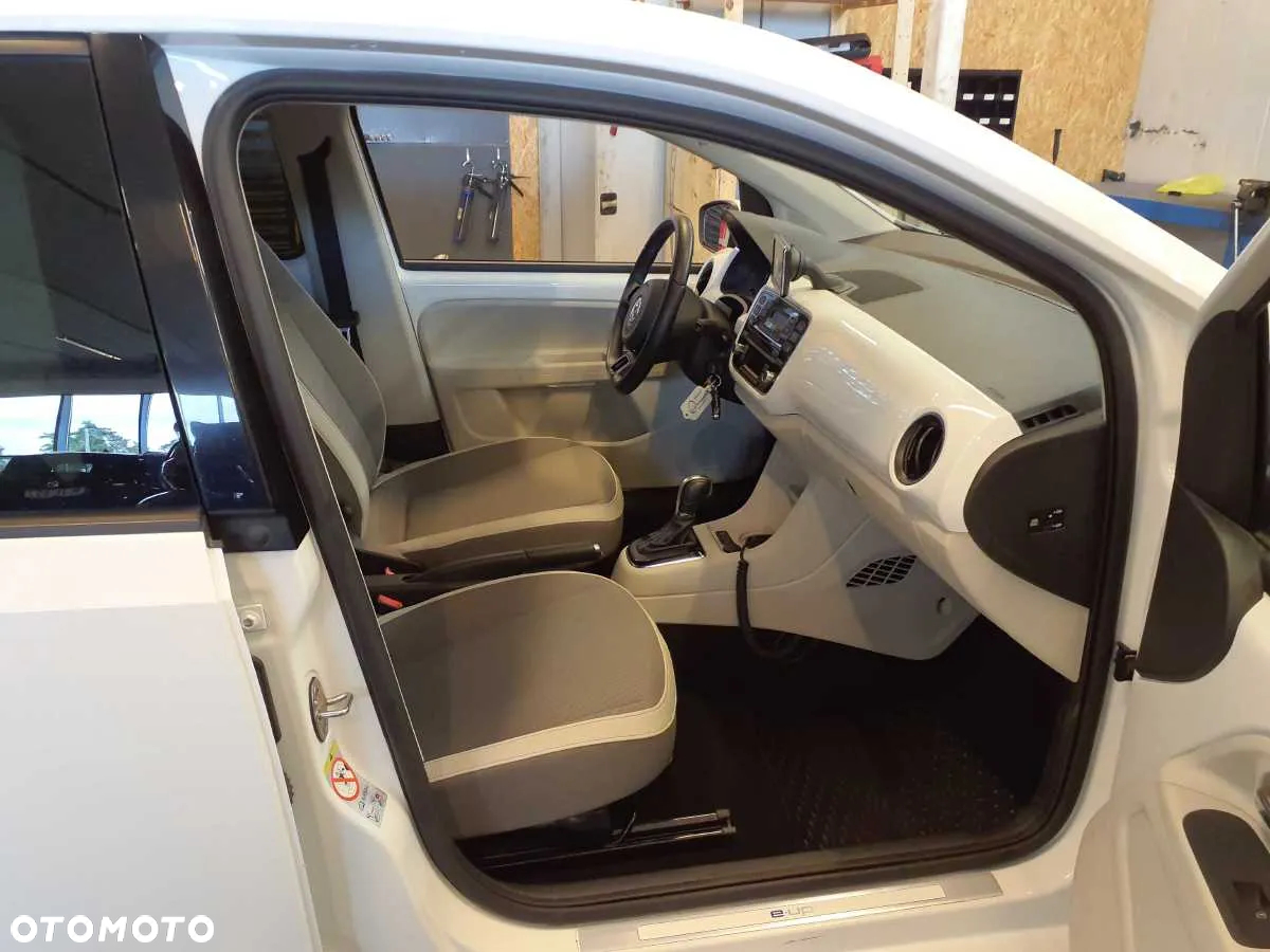 Volkswagen up! e-up - 8