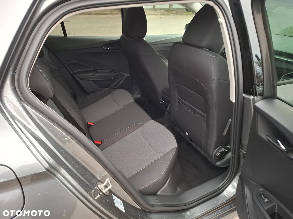 Skoda Fabia 1.0 TSI Drive DSG - 12