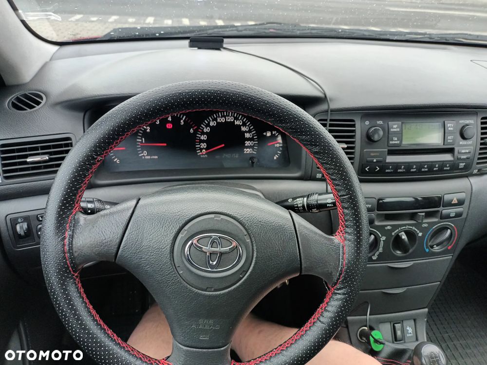 Toyota Corolla 2.0 D-4D Base - 10