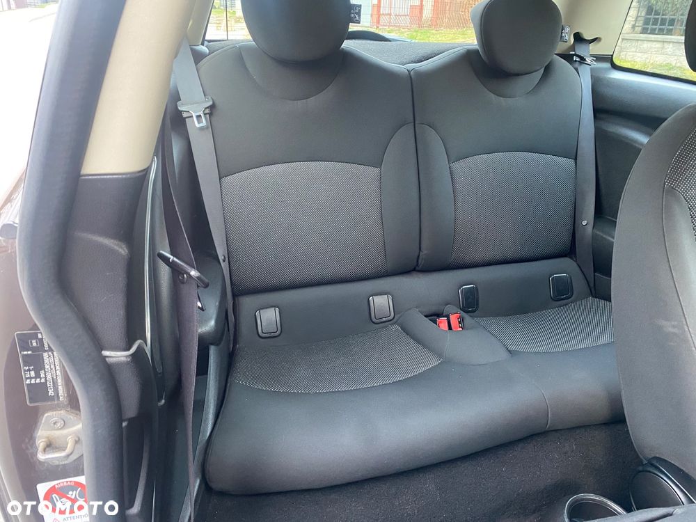 MINI Cooper D Bayswater - 12