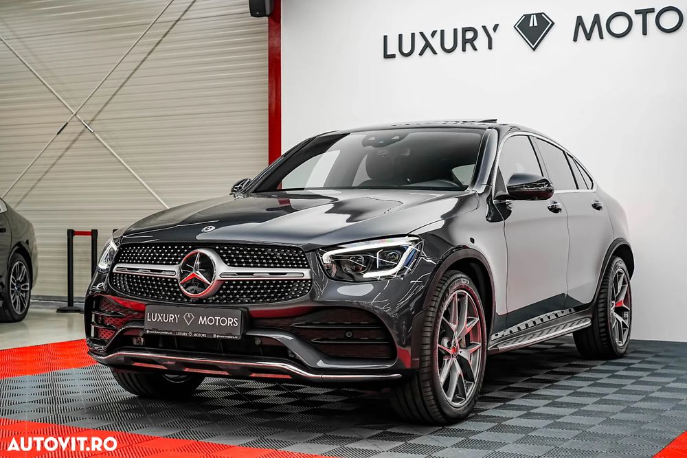 Mercedes-Benz GLC Coupe 300 4Matic 9G-TRONIC AMG Line Plus - 9
