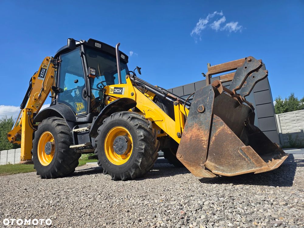 JCB - 9