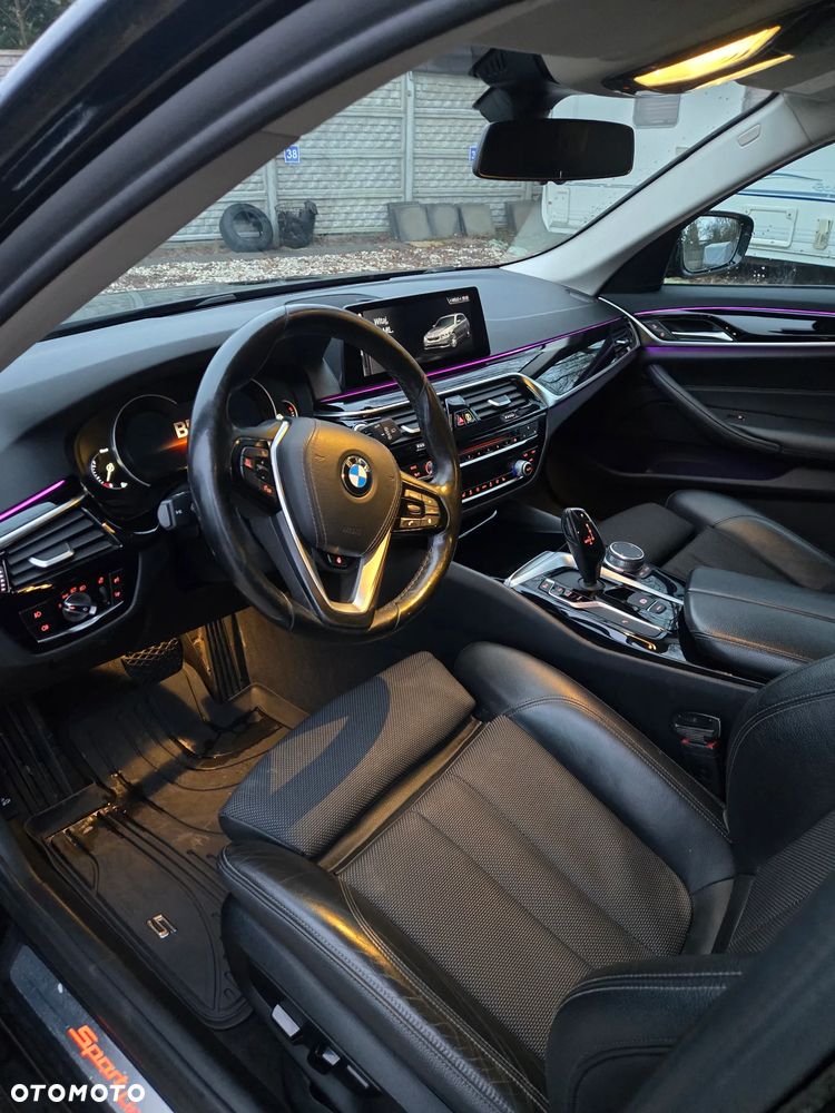 BMW Seria 5 520d Sport Line sport - 10