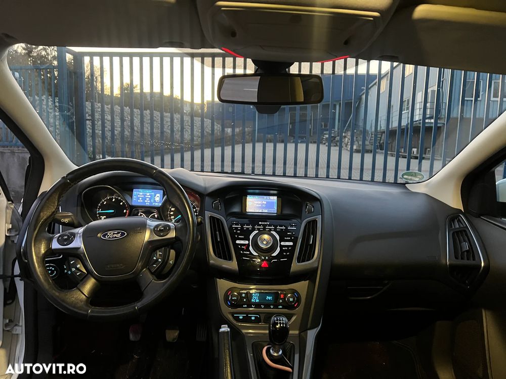 Ford Focus 2.0 TDCI DPF Titanium - 10
