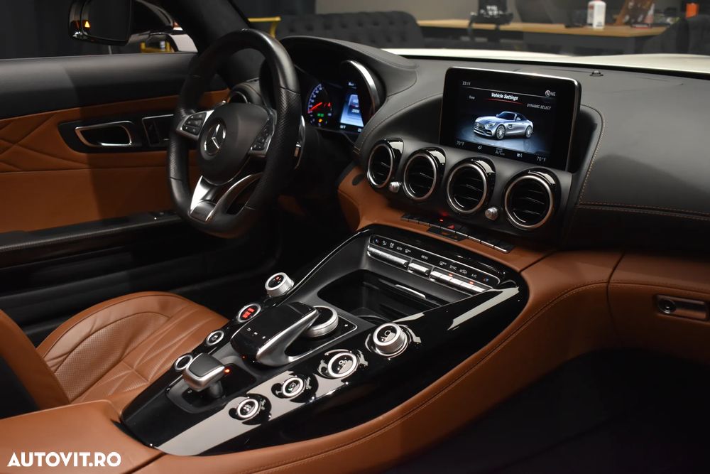 Mercedes-Benz AMG GT - 7