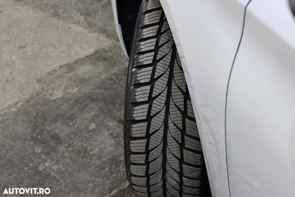 BMW Seria 2 218d Aut. - 34